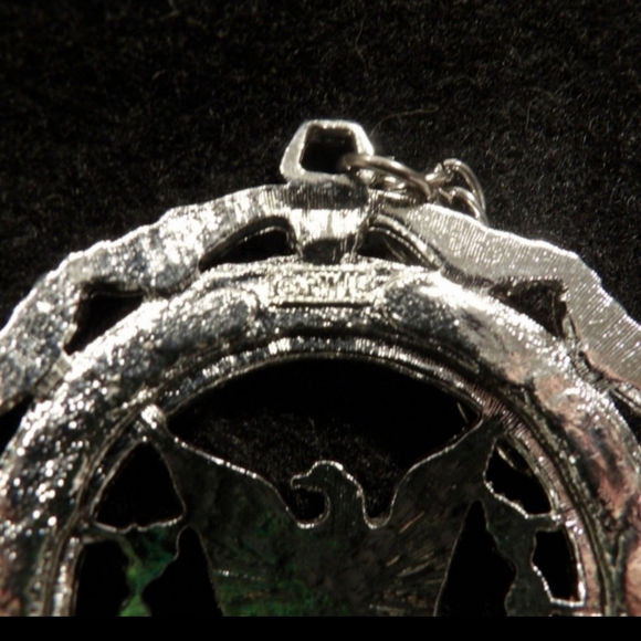 Vintage ROYAL Rhinestones Eagle Pendant Silver tone Necklace - Picture 5 of 7